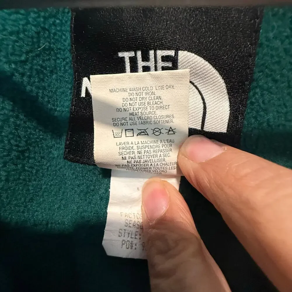 vintage. 1997 the north face men’s green and black NWOT size L